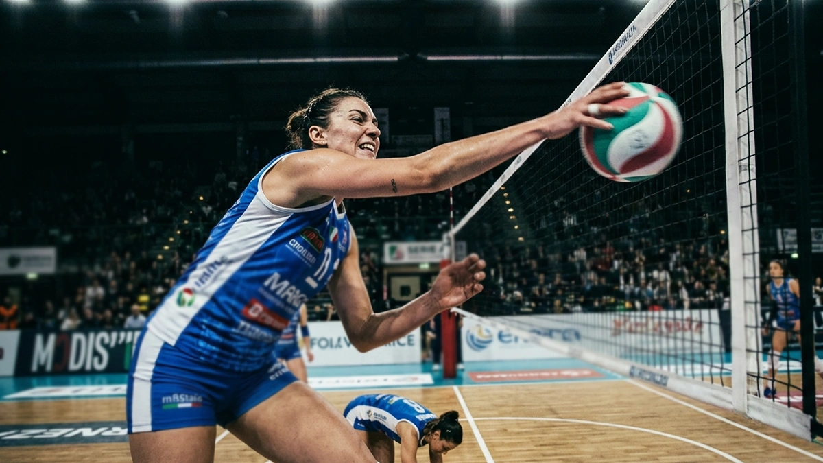 Giocatrici di pallavolo femminile durante una partita di Serie A1